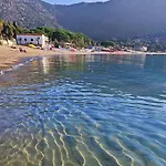 With Private Garden And Sea View - Ideal For 3 To 7 People דירה